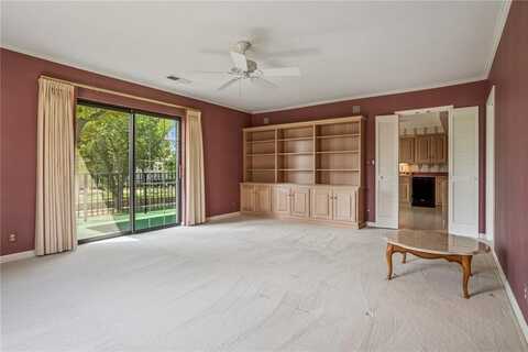 100 Thompson Drive SE, Cedar Rapids, IA 52403