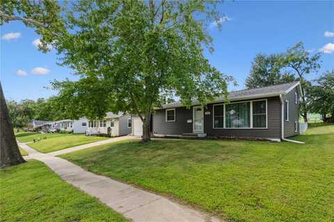 1241 38th Street SE, Cedar Rapids, IA 52403