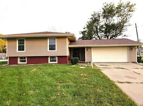 4341 Beecher Court NW, Cedar Rapids, IA 52405