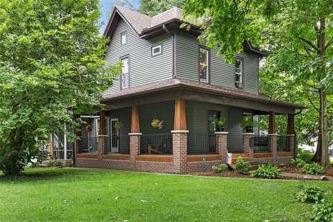 557 East 4th St, Tipton, IA 52772