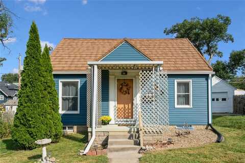 814 17th St SE, Cedar Rapids, IA 52403
