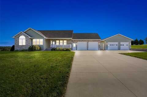 109 Wood Ridge Road, Anamosa, IA 52205