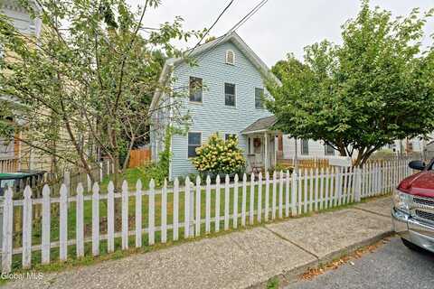37 Center Street, Hoosick Falls, NY 12090