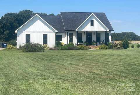 370 Cal Kennedy Road, Cleveland, NC 27013