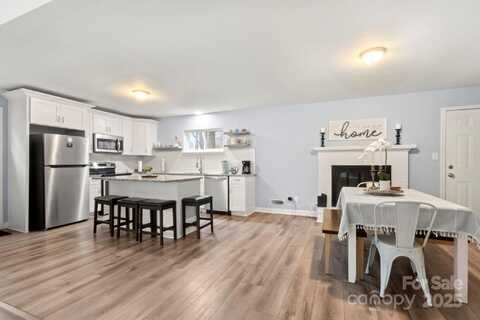 7047 Cheyenne Drive, Charlotte, NC 28262