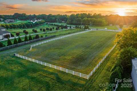638 Patterson Farm Road, Mooresville, NC 28115
