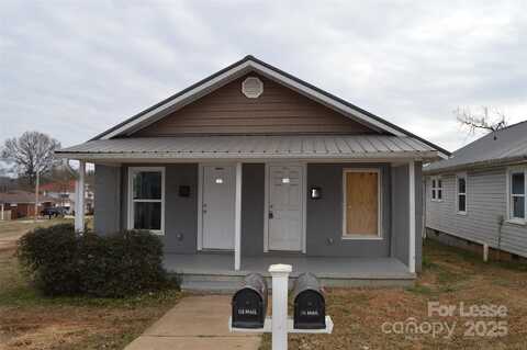 707 Elm Street, Statesville, NC 28677