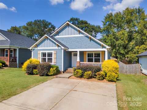 313 Piedmont Avenue, Mount Holly, NC 28120
