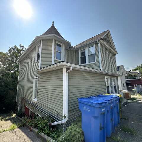 27 Manhan Street, Waterbury, CT 06710