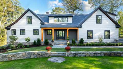 703 Fox Hopyard Road, East Haddam, CT 06423