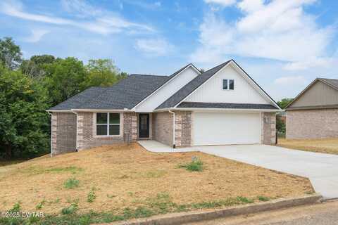 70 Derek Drive, Lexington, TN 38351