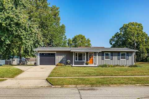 3900 Rolling Green Drive, Urbandale, IA 50322