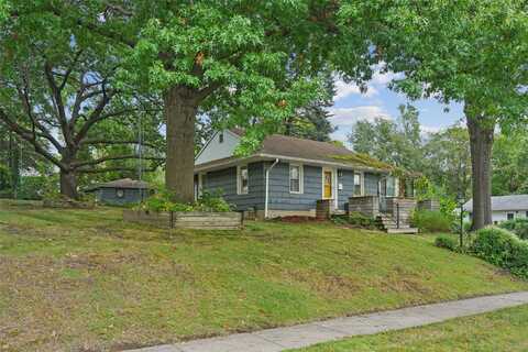 301 Davis Avenue, Des Moines, IA 50315