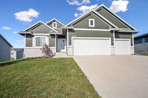 610 Napoli Avenue, West Des Moines, IA 50266