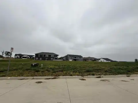 Lot 37 Rustic Point, Dubuque, IA 52002