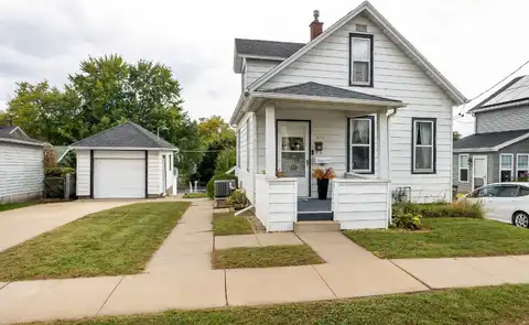 1445 Wood, Dubuque, IA 52001