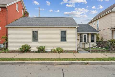 1830 Jackson, Dubuque, IA 52001