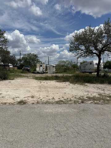 210 June, Del Rio, TX 78840