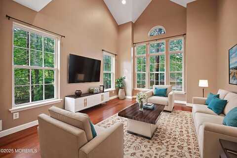 8 Pine Tree Terrace, Holmdel, NJ 07733