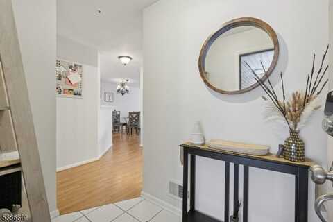 241 Potomac Dr, Bernardsville, NJ 07920