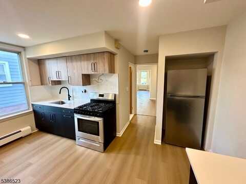 6 Swaine Pl, West Orange, NJ 07052