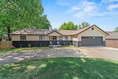 11 Sycamore AVE, West Fork, AR 72774