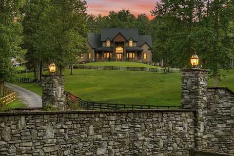 280 Star Creek Crossing, Morganton, GA 30560