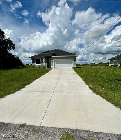 7015 Jolly Circle, Labelle, FL 33935