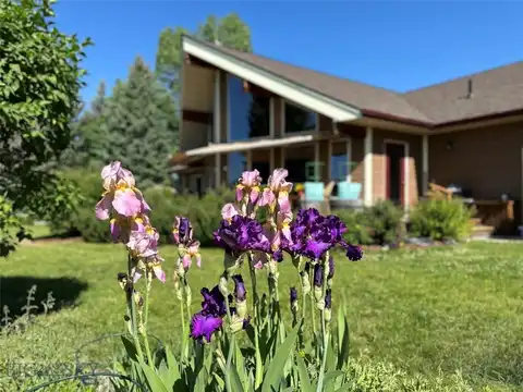 330 Evening Star Ln, Bozeman, MT 59715
