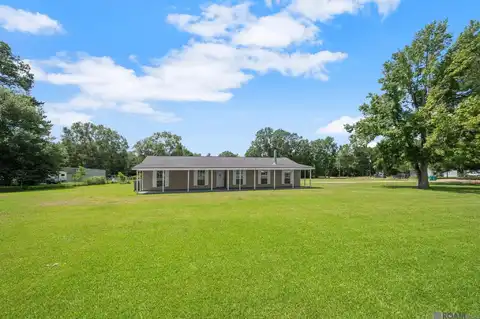 10118 Saray Dr, Denham Springs, LA 70726