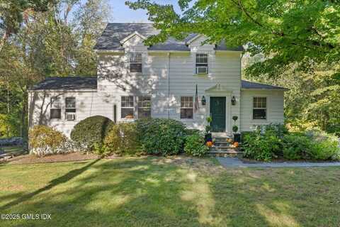 27 Briar Brae Road, Stamford, CT 06903
