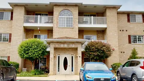 2001 W 75th Place, Merrillville, IN 46410