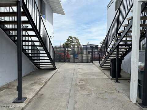 625 N 11th Street, Las Vegas, NV 89101