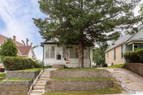 4513 S 19th Street, Omaha, NE 68107