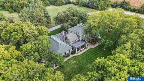 10000 Wagon Train Road, Hickman, NE 68372