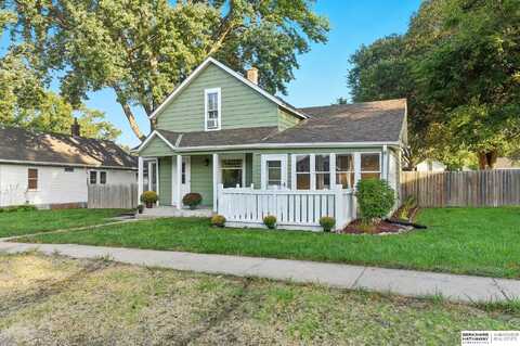 122 E 10 Street, Wahoo, NE 68066