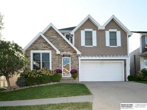 14727 Laurel Plaza, Omaha, NE 68116