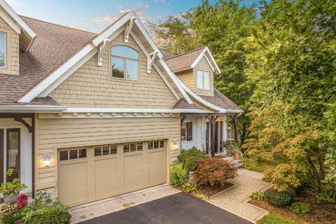 17533 N Fruitport Road, Spring Lake, MI 49456