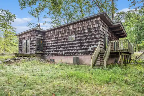22485 Clear Lake Road N, Battle Creek, MI 49014