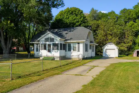 736 S Grove Street, Delton, MI 49046