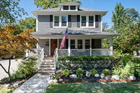 131 S Monroe Street NE, Rockford, MI 49341