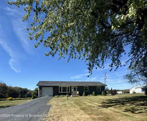 195 Pierce Road, Greenfield Township, PA 18407