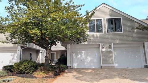 13 Stryker Ct, Bridgewater, NJ 08807