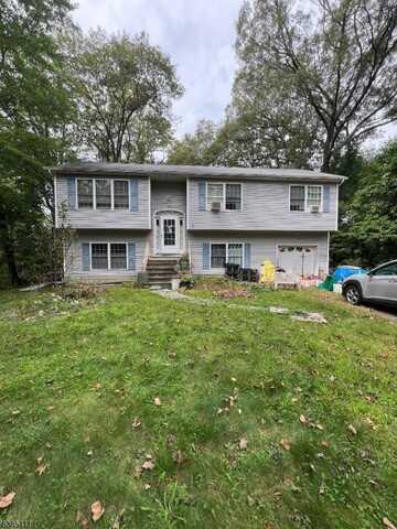 71 Greenhill Rd, Vernon, NJ 07419