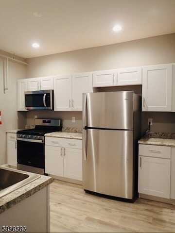 145 W Clinton St, Dover, NJ 07801