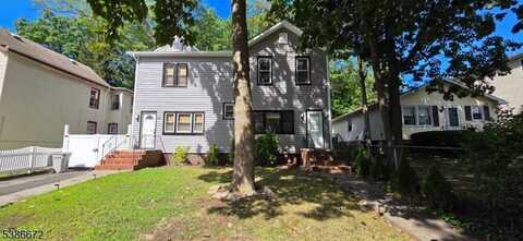47 Oak St, East Orange, NJ 07018