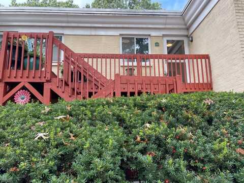 1 Lake Ave, East Brunswick, NJ 08816
