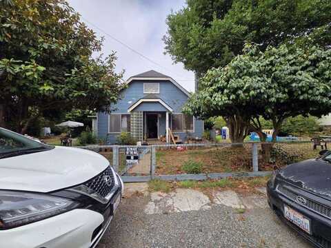 1102 K Street, Crescent City, CA 95531