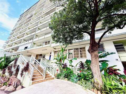 445 Kaiolu Street, Honolulu, HI 96815