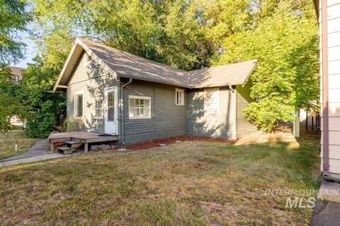 112 S Asbury, Moscow, ID 83843